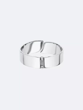 Brazalete de forma orgánica minimalista