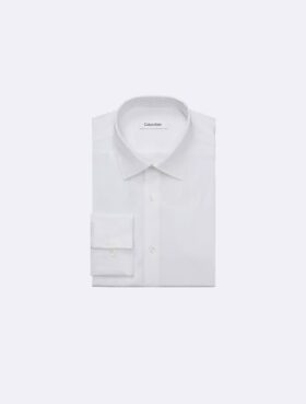 Camisa ajustada con botones y tejido elástico