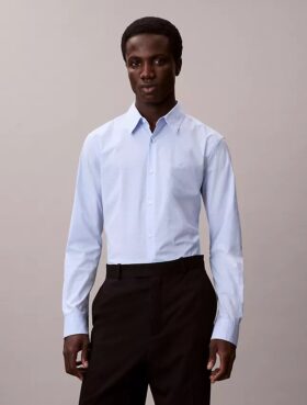Camisa ajustada de algodón elástico con estampado de cuadros vichy y botones