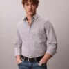Camisa ajustada de algodón elástico con estampado de cuadros vichy y botones Camisa ajustada de algodón elástico con estampado de cuadros vichy y botones