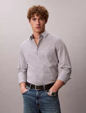 Camisa ajustada de algodón elástico con estampado de cuadros vichy y botones