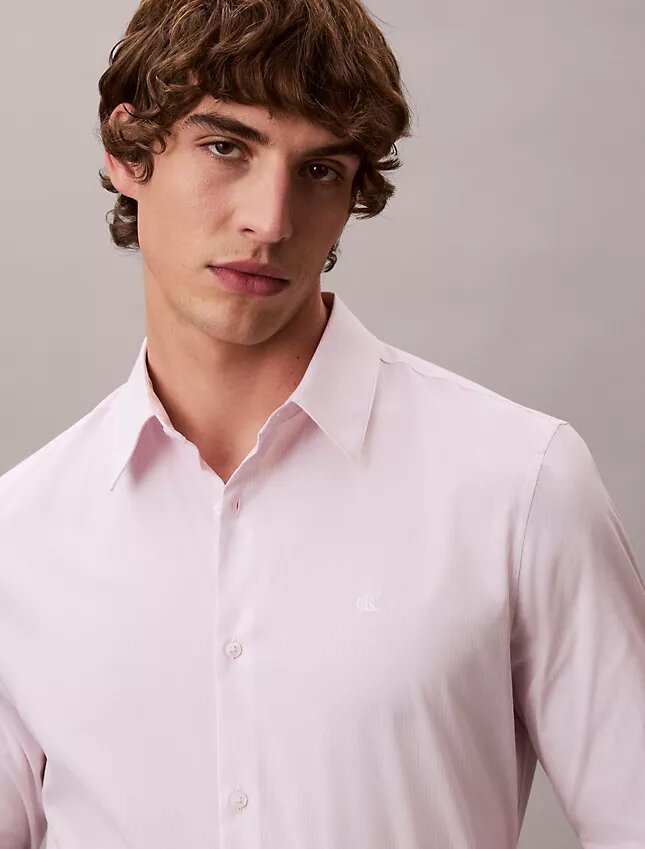 Camisa ajustada de Cotton Stretch a rayas con botones Camisa ajustada de Cotton Stretch a rayas con botones