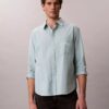 Camisa ajustada de rayas con botones Camisa ajustada de rayas con botones