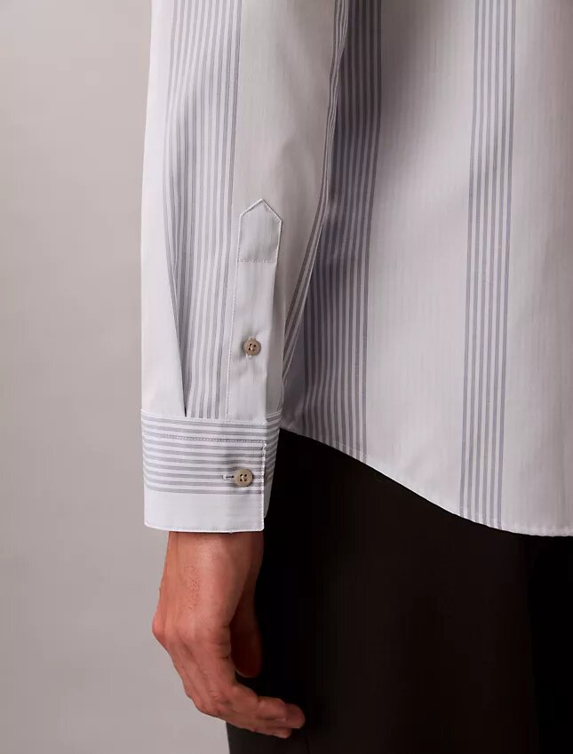 Camisa ajustada elástica Supima con rayas teñidas en hilo Camisa ajustada elástica Supima con rayas teñidas en hilo