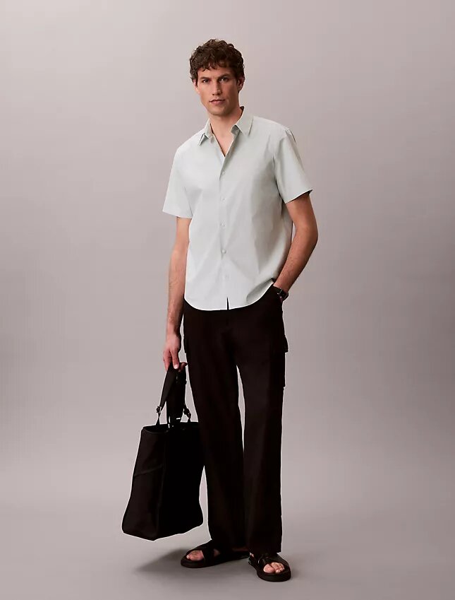 Camisa clásica con botones de Cotton Stretch Camisa clásica con botones de Cotton Stretch