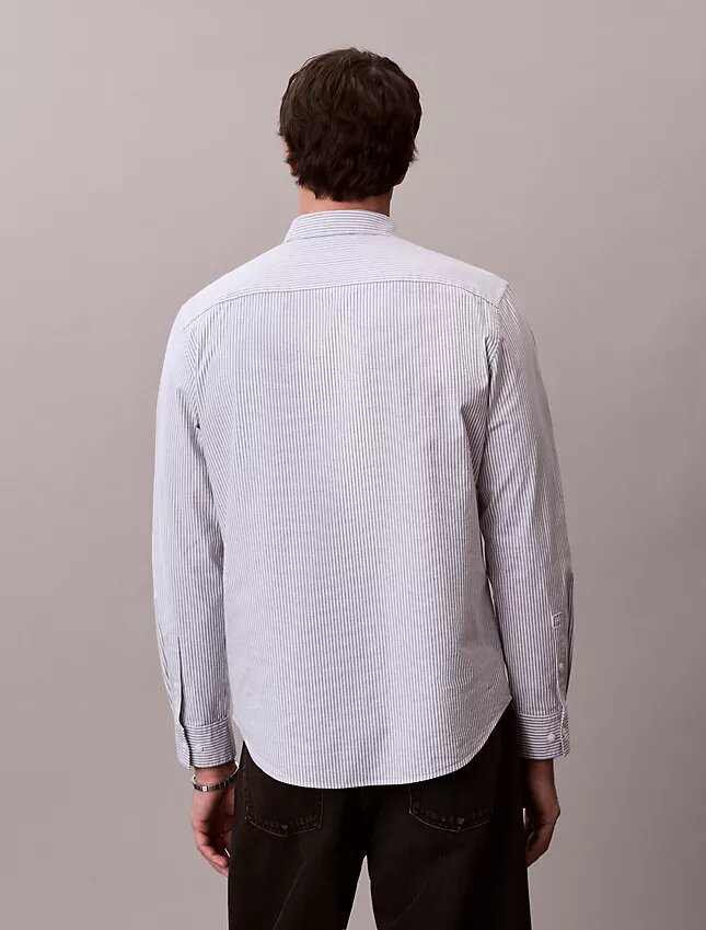 Camisa clásica de algodón elástico a rayas con cuello abotonado Camisa clásica de algodón elástico a rayas con cuello abotonado