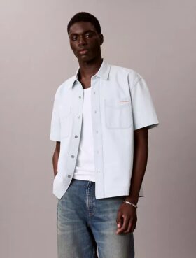 Camisa clásica de Denim de manga corta con botones
