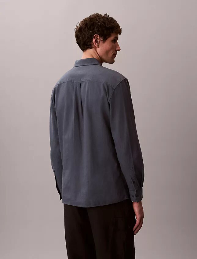 Camisa clásica de lino y algodón con botones Camisa clásica de lino y algodón con botones