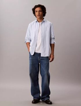Camisa clásica de Oxford lisa con botones