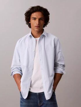 Camisa clásica de Oxford lisa con botones