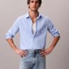 Camisa clásica de popelín lavado con botones Camisa clásica de popelín lavado con botones