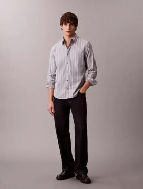 Camisa clásica de rayas Oxford con botones