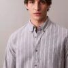 Camisa clásica de rayas Oxford con botones Camisa clásica de rayas Oxford con botones