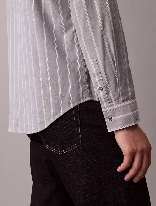 Camisa clásica de rayas Oxford con botones Camisa clásica de rayas Oxford con botones