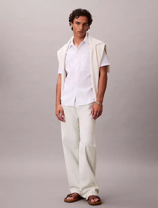 Camisa clásica de seersucker liso con botones Camisa clásica de seersucker liso con botones