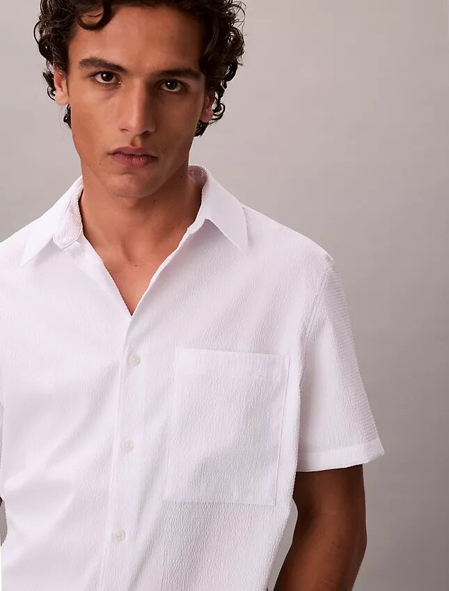 Camisa clásica de seersucker liso con botones Camisa clásica de seersucker liso con botones