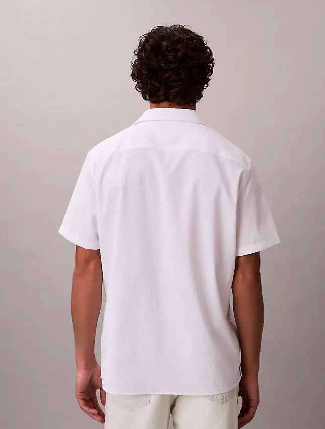 Camisa clásica de seersucker liso con botones Camisa clásica de seersucker liso con botones