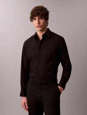 Camisa clásica elástica con botones