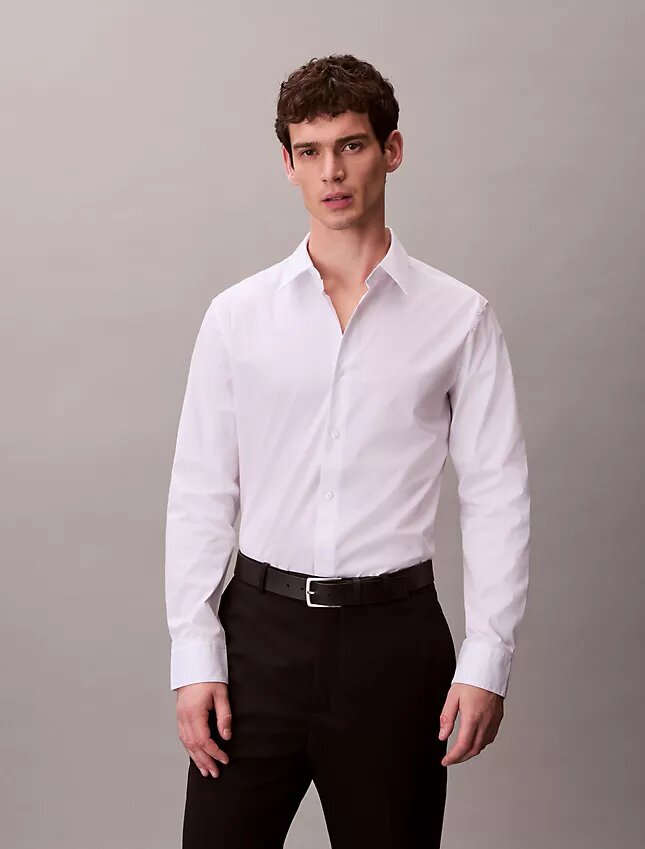 Camisa clásica elástica con botones Camisa clásica elástica con botones