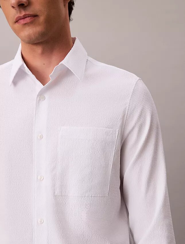 Camisa clásica lisa de seersucker Camisa clásica lisa de seersucker