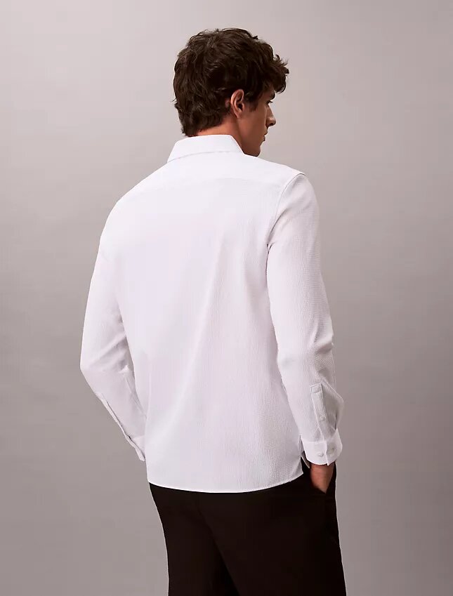 Camisa clásica lisa de seersucker Camisa clásica lisa de seersucker