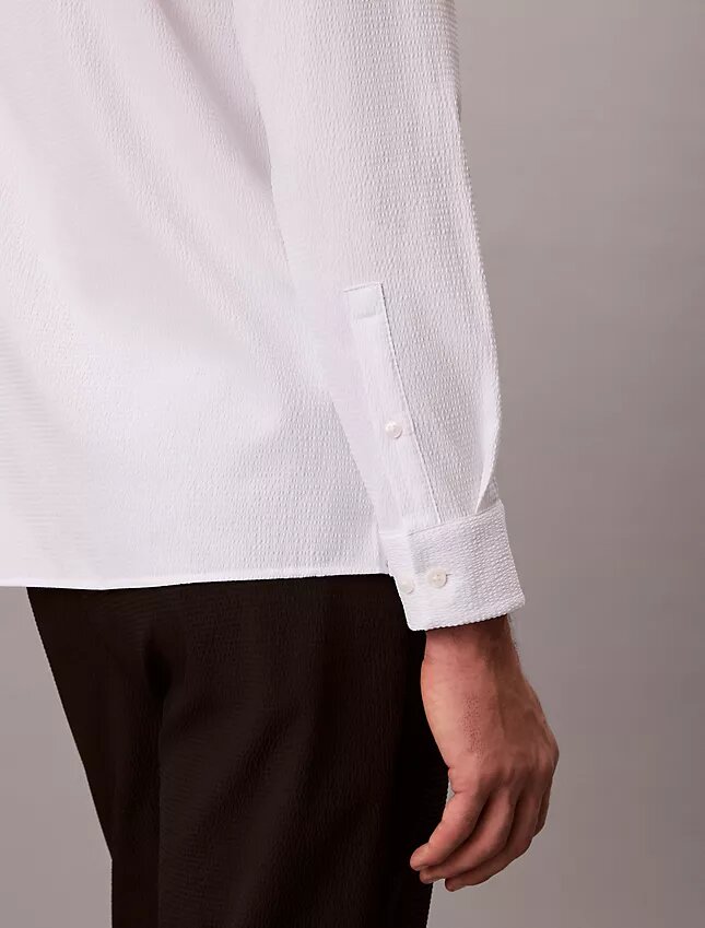 Camisa clásica lisa de seersucker Camisa clásica lisa de seersucker