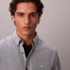 Camisa clásica lisa Oxford con botones Camisa clásica lisa Oxford con botones