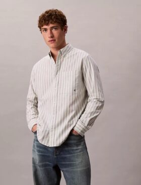 Camisa clásica Oxford a rayas con botones