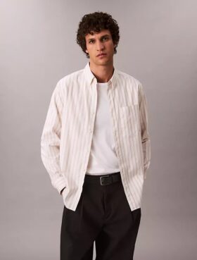 Camisa clásica Oxford a rayas con botones