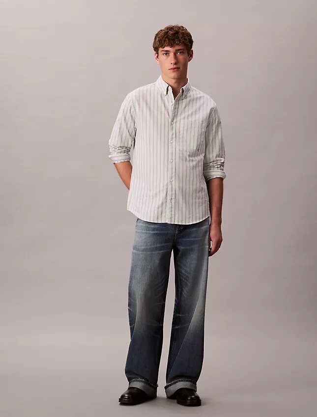 Camisa clásica Oxford a rayas con botones Camisa clásica Oxford a rayas con botones