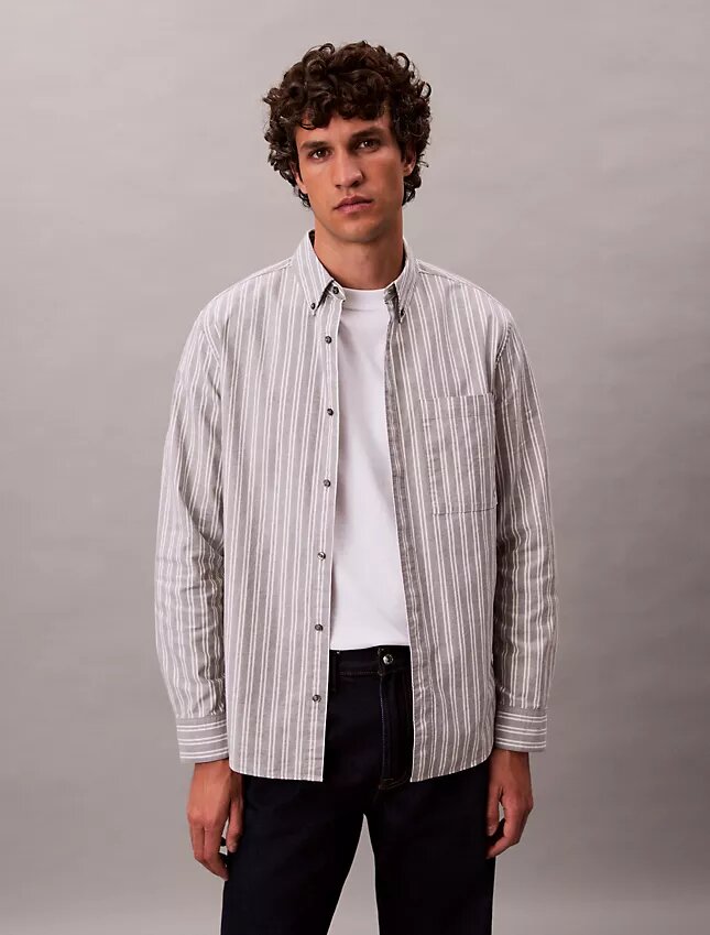 Camisa clásica Oxford a rayas con botones Camisa clásica Oxford a rayas con botones
