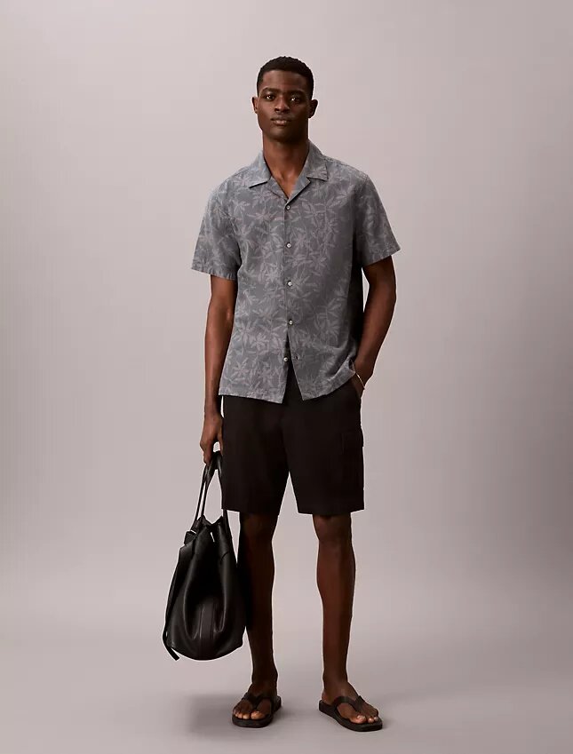 Camisa cómoda de lino y algodón con cuello camp Camisa cómoda de lino y algodón con cuello camp