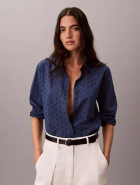 Camisa con botones y bordado inglés