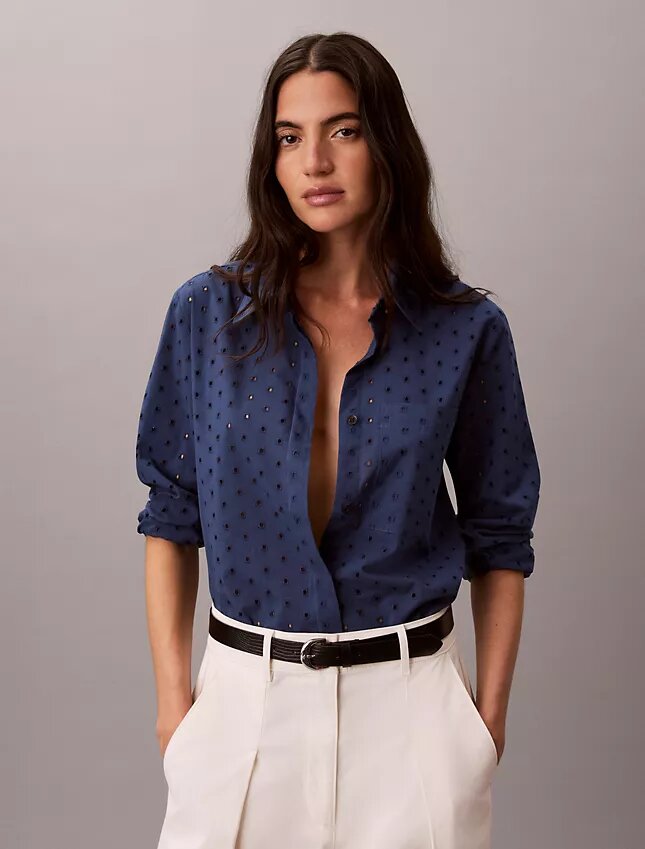 Camisa con botones y bordado inglés Camisa con botones y bordado inglés