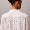 Camisa con botones y bordado inglés Camisa con botones y bordado inglés