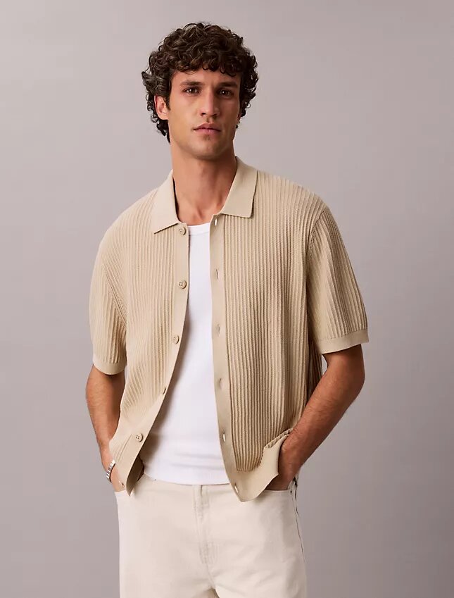 Camisa de algodón con botones Camisa de algodón con botones