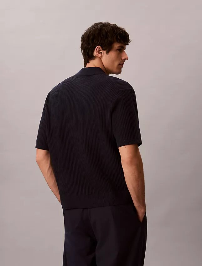 Camisa de algodón con botones Camisa de algodón con botones