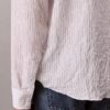 Camisa de botones holgada con rayas arrugadas teñidas en hilo Camisa de botones holgada con rayas arrugadas teñidas en hilo