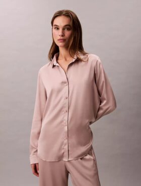 Camisa de dormir con brillo satinado