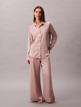 Camisa de dormir con brillo satinado