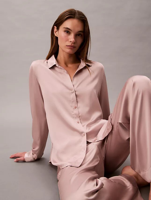 Camisa de dormir con brillo satinado Camisa de dormir con brillo satinado