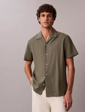 Camisa de lino y algodón de manga corta con botones