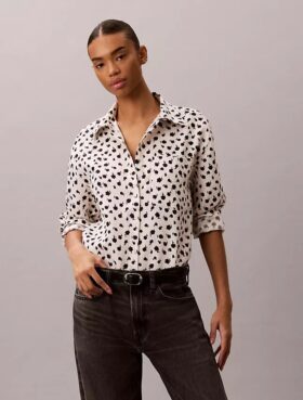 Camisa de lyocell con solapa enrollada y botones