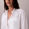 Camisa de lyocell con solapa enrollada y botones