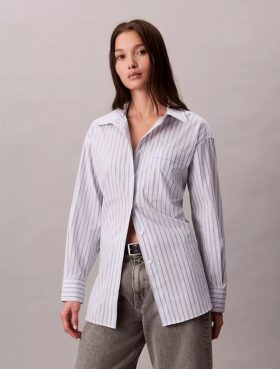Camisa de popelín a rayas con botones y corte holgado