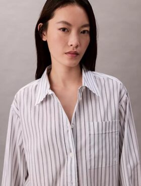 Camisa de popelín a rayas con botones y corte holgado