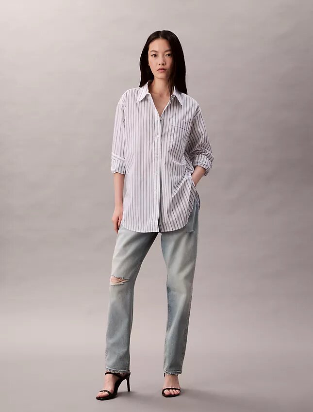 Camisa de popelín a rayas con botones y corte holgado Camisa de popelín a rayas con botones y corte holgado