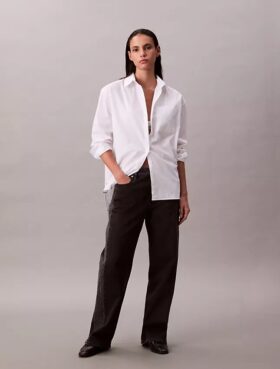 Camisa de popelín con botones y corte holgado