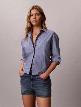 Camisa de popelín de algodón con corte recto y botones