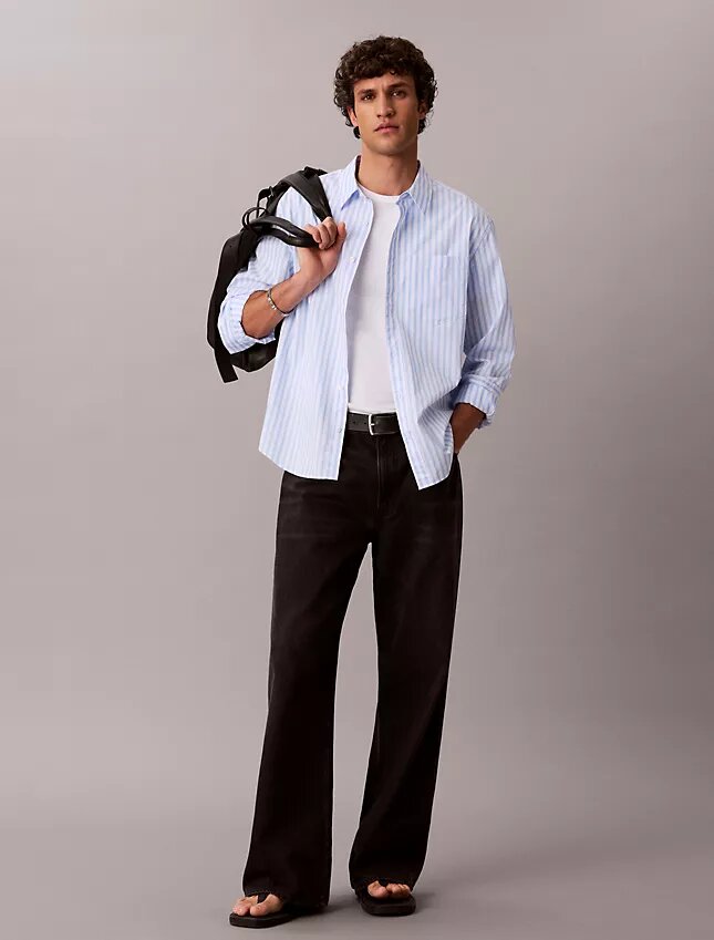 Camisa de popelín lavado con rayas teñidas en hilo Camisa de popelín lavado con rayas teñidas en hilo